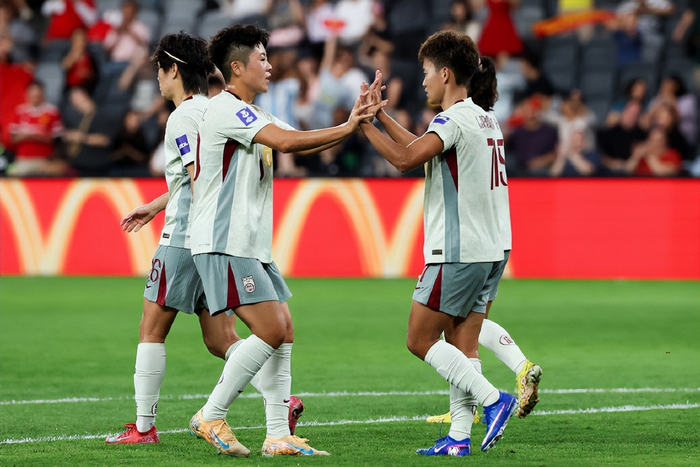 乐鱼官网下载-2-0赢球却被骂上热搜！米利西奇怎么上任的？这3个问号谁来解？|中国女足|FIFA|王霜|张睿|澳洲_新浪体育_新浪新闻